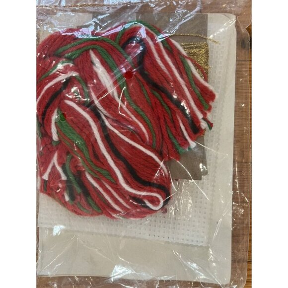 Columbia Minerva Needlepoint Kits #8261 & 8298 Vtg 1978 1979 - Picture 5 of 8